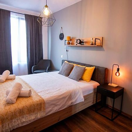 Appartamento Аpartment With Free Parking Sofia Esterno foto