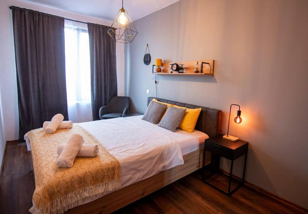 Appartamento Аpartment With Free Parking Sofia Esterno foto